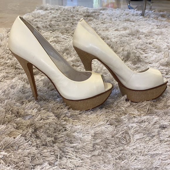 Heels - Picture 7 of 9